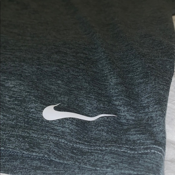 Nike Tank - Picture 3 of 4